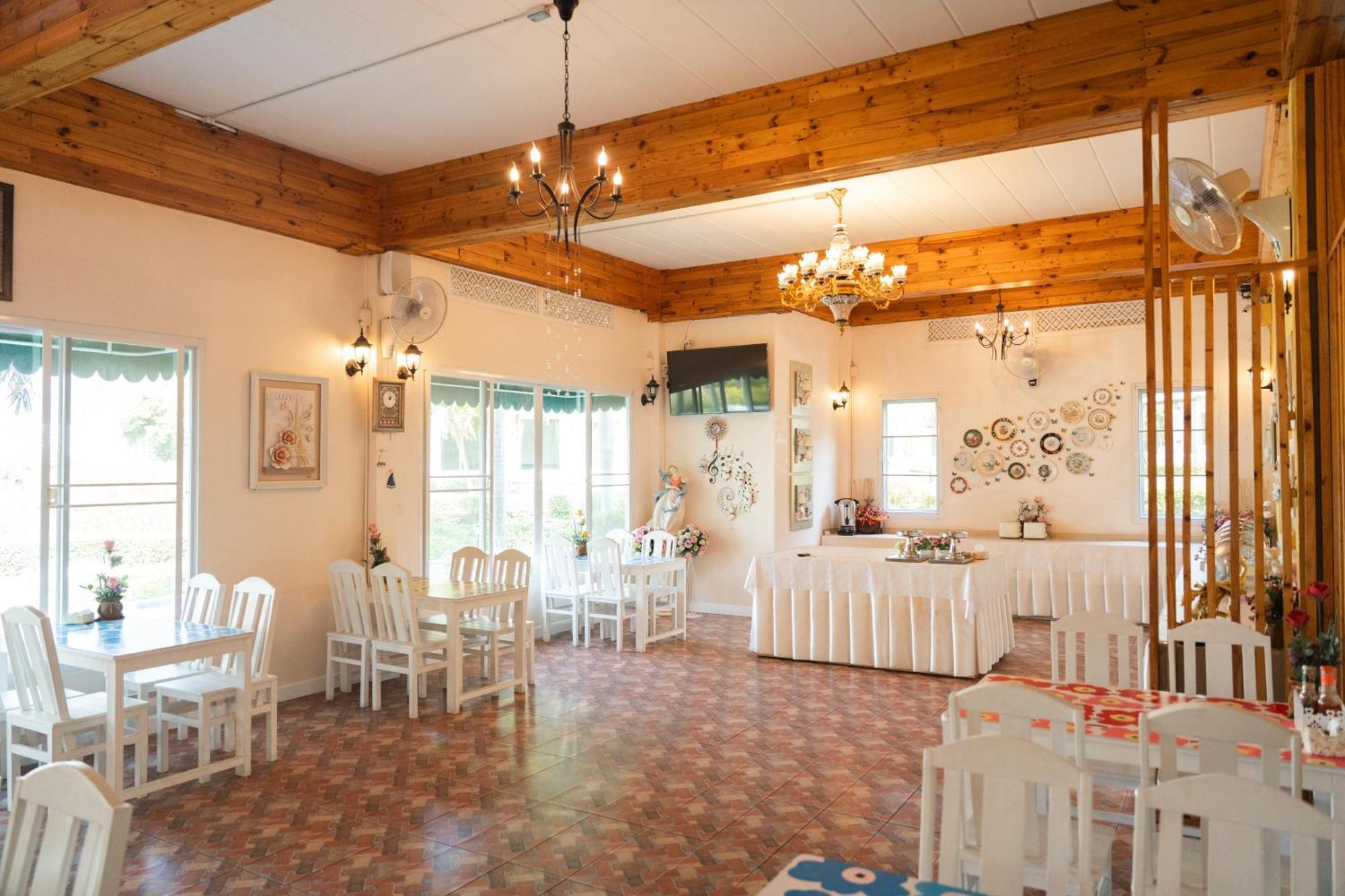 Villa Reina Resort Nong Nam Daeng Eksteriør billede