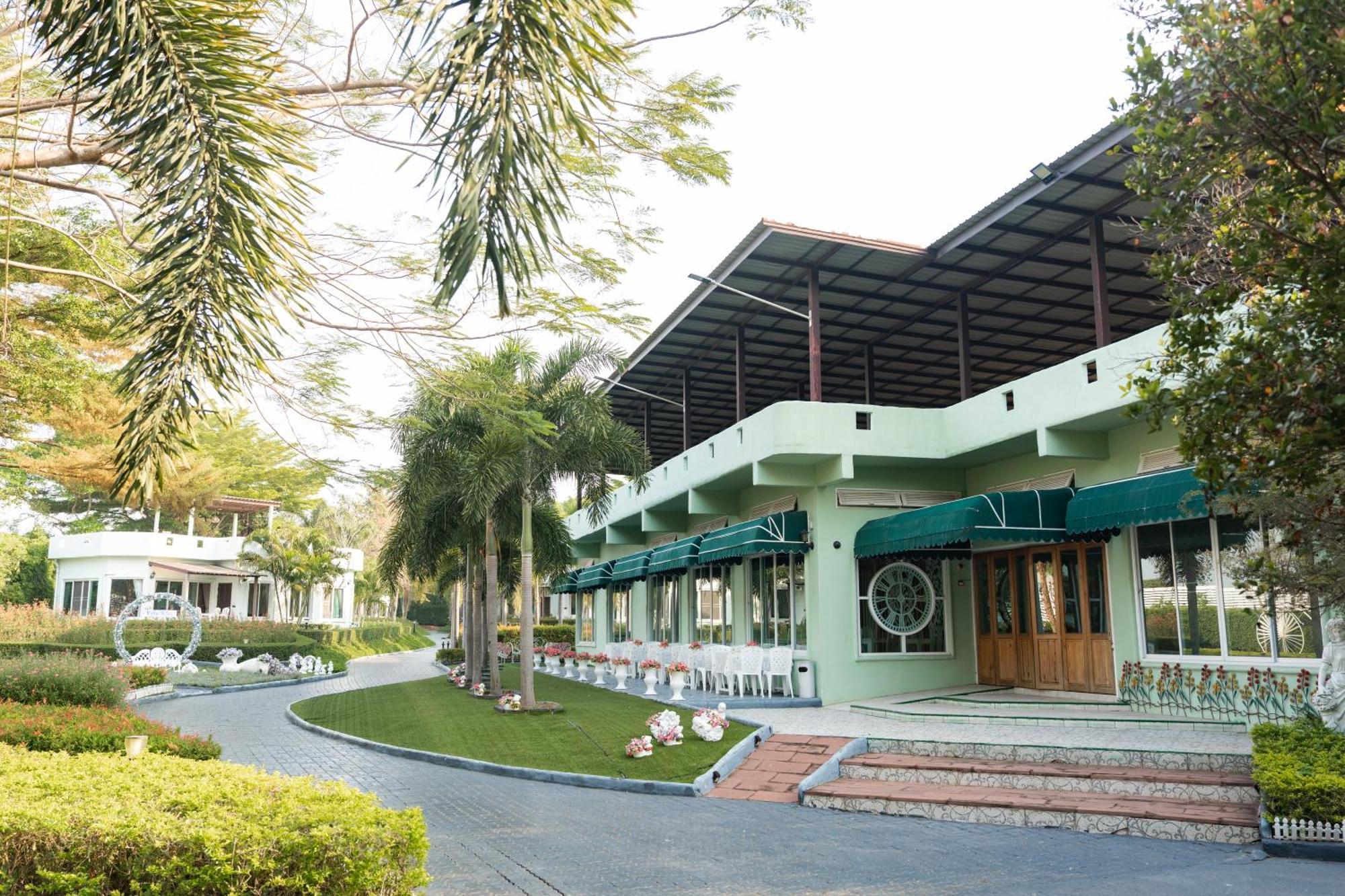 Villa Reina Resort Nong Nam Daeng Eksteriør billede